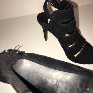 Gianni Bini peep toe heel